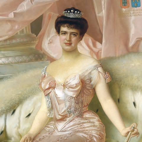 (Pintura) Mulher coroada com vestido acetinado rosa muito pálido sentada em sofá com pele de animal por cima